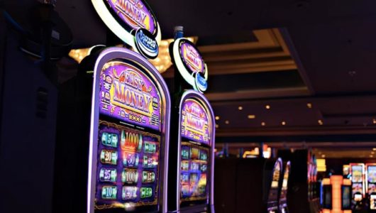 Lär hur du spelar casinospel online med riktiga pengar!